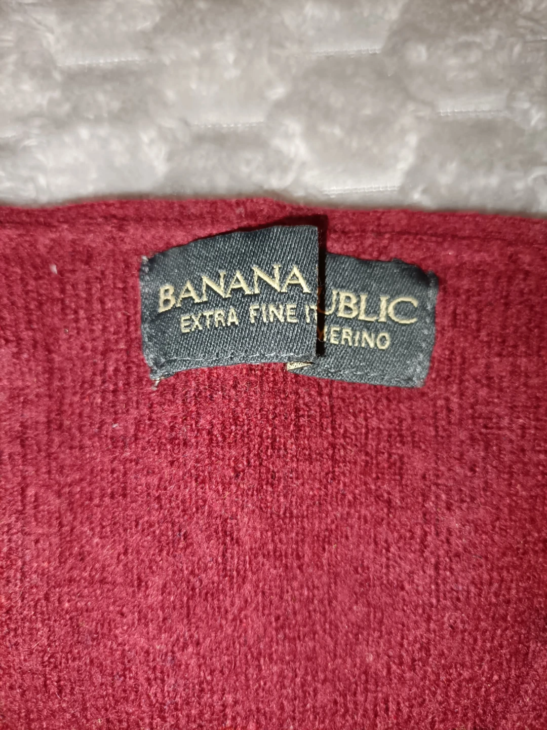 Banana Republic Extra Fine Merino V-Neck Sweater - photo 2