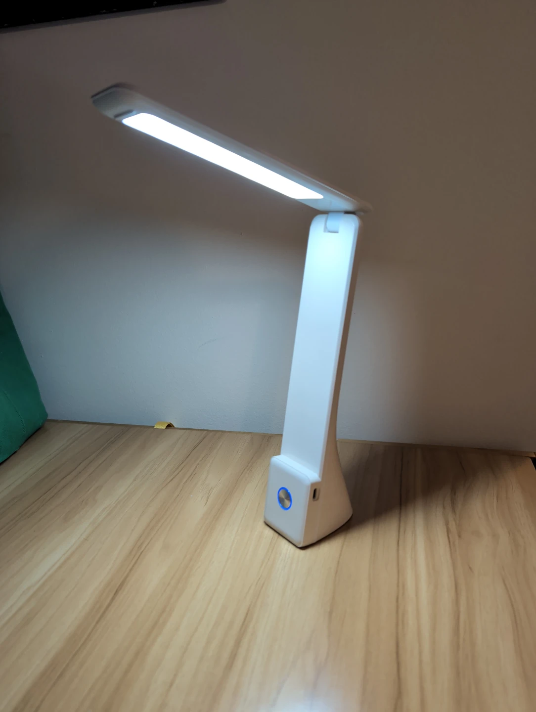 Foldable LED Desk Lamp - photo 3