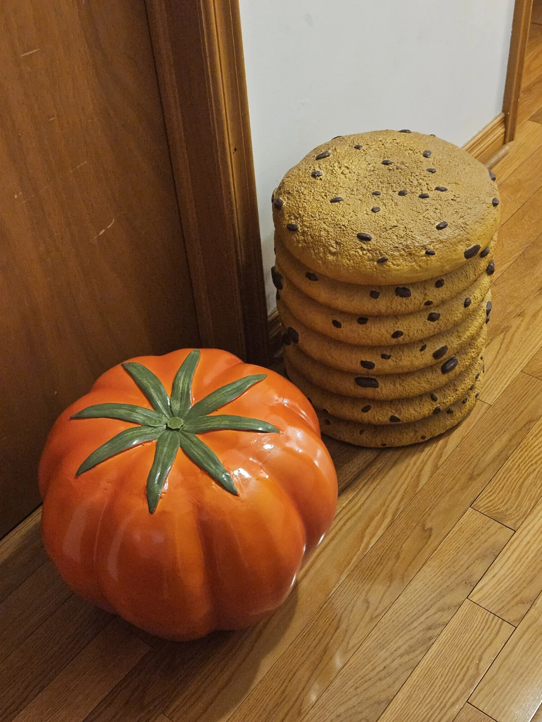 Stack of Cookies Stool - photo 4