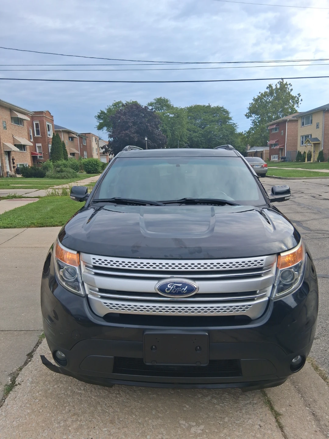 Ford Explorer XLT - photo 4