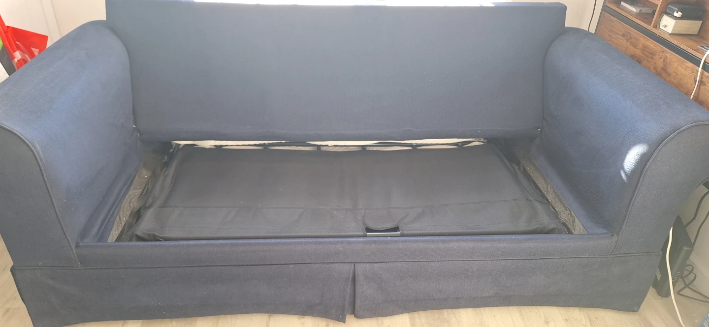 Un sofá cama azul con colchón extraible - photo 3
