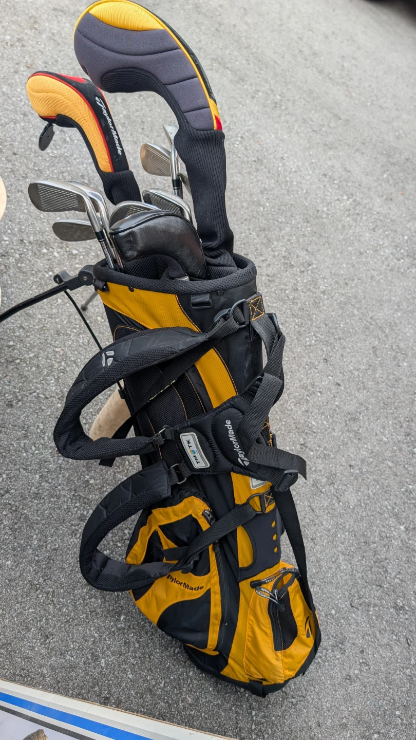 TaylorMade Golf Bag and Rac OS Club Set