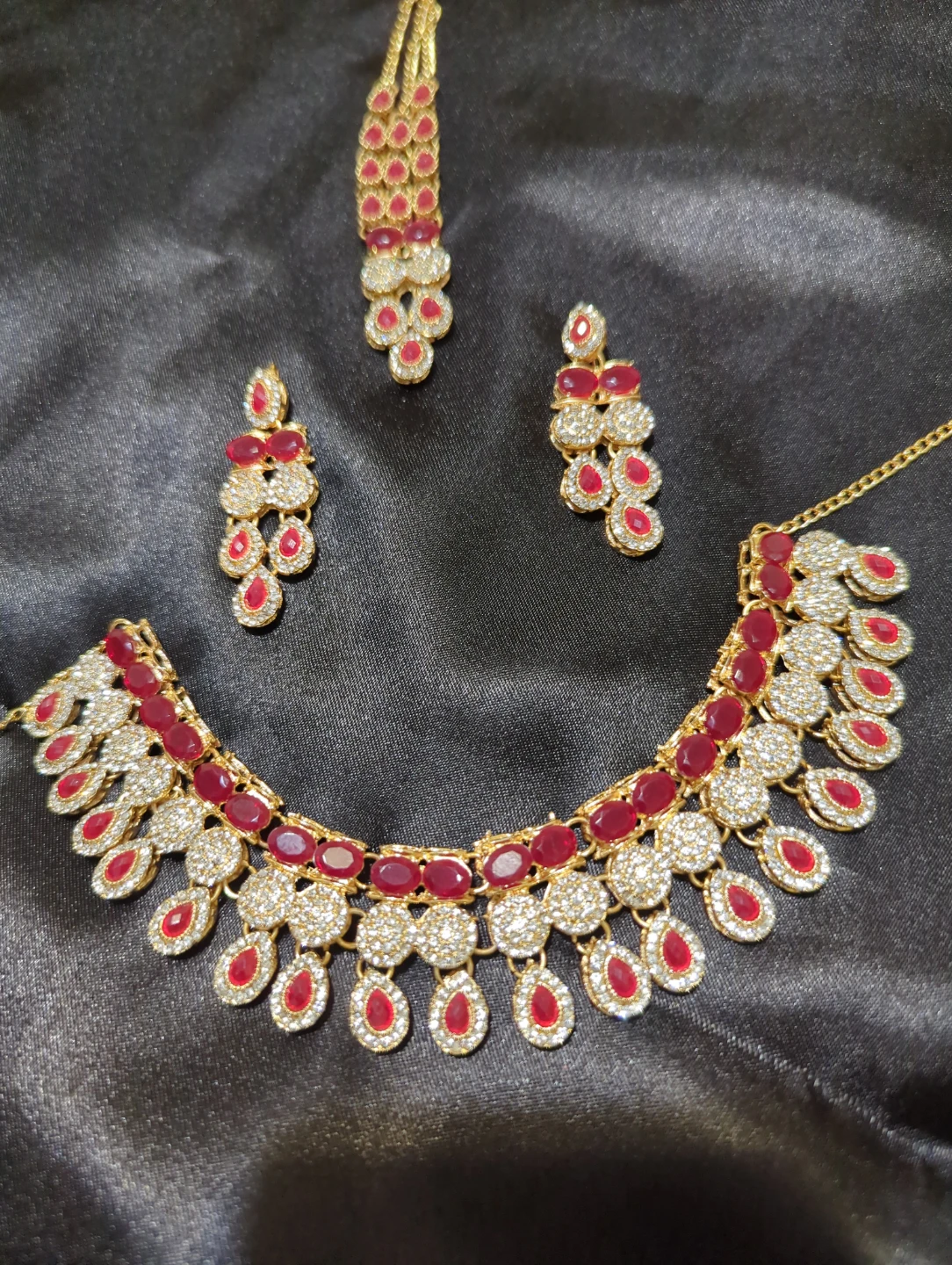 Red Stone and Rhinestone Jewellery Set