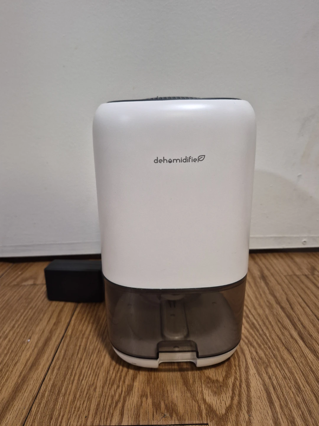 dehomidifie Compact Dehumidifier