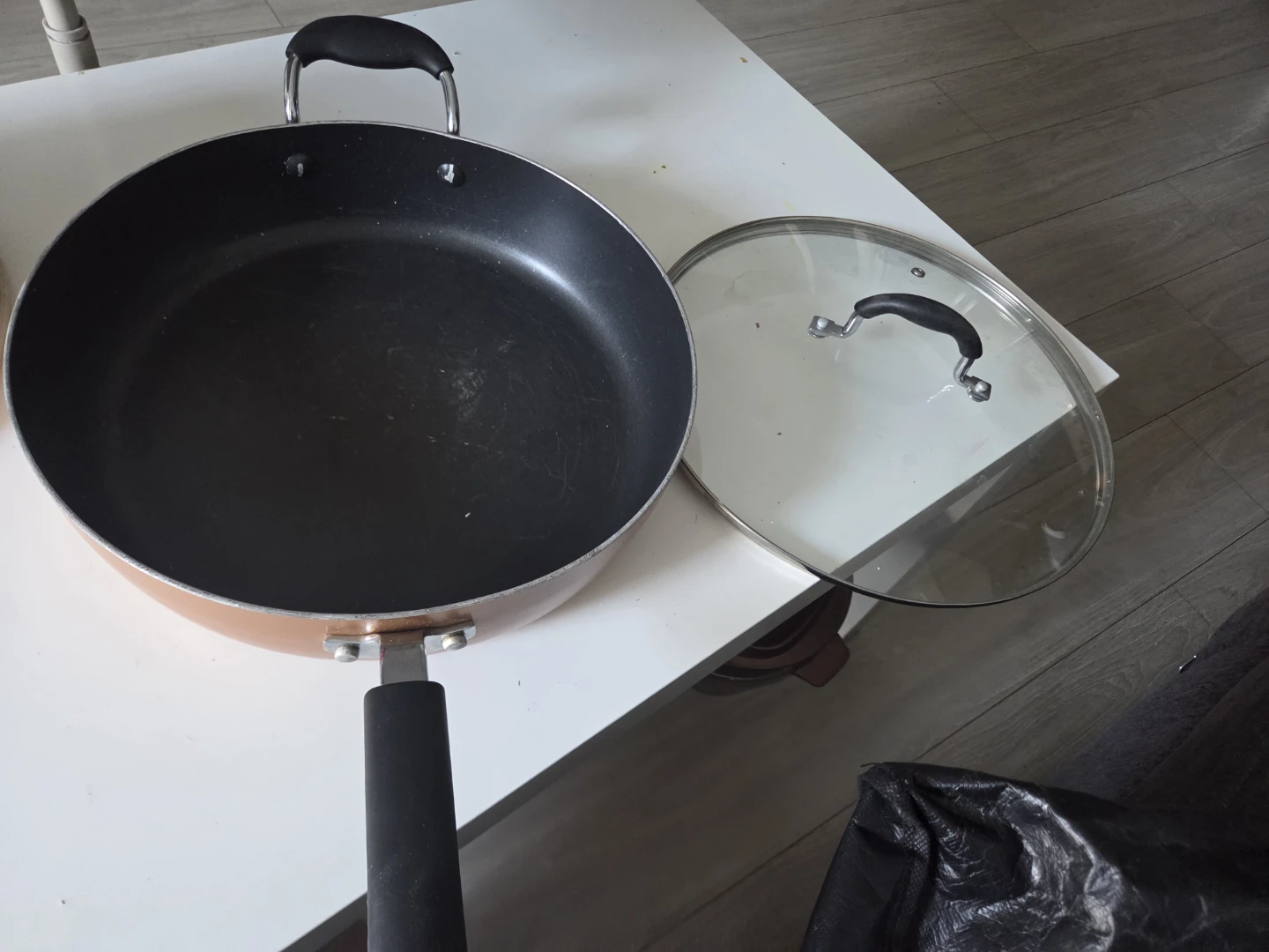 Copper-coloured frying pan with lid - photo 4
