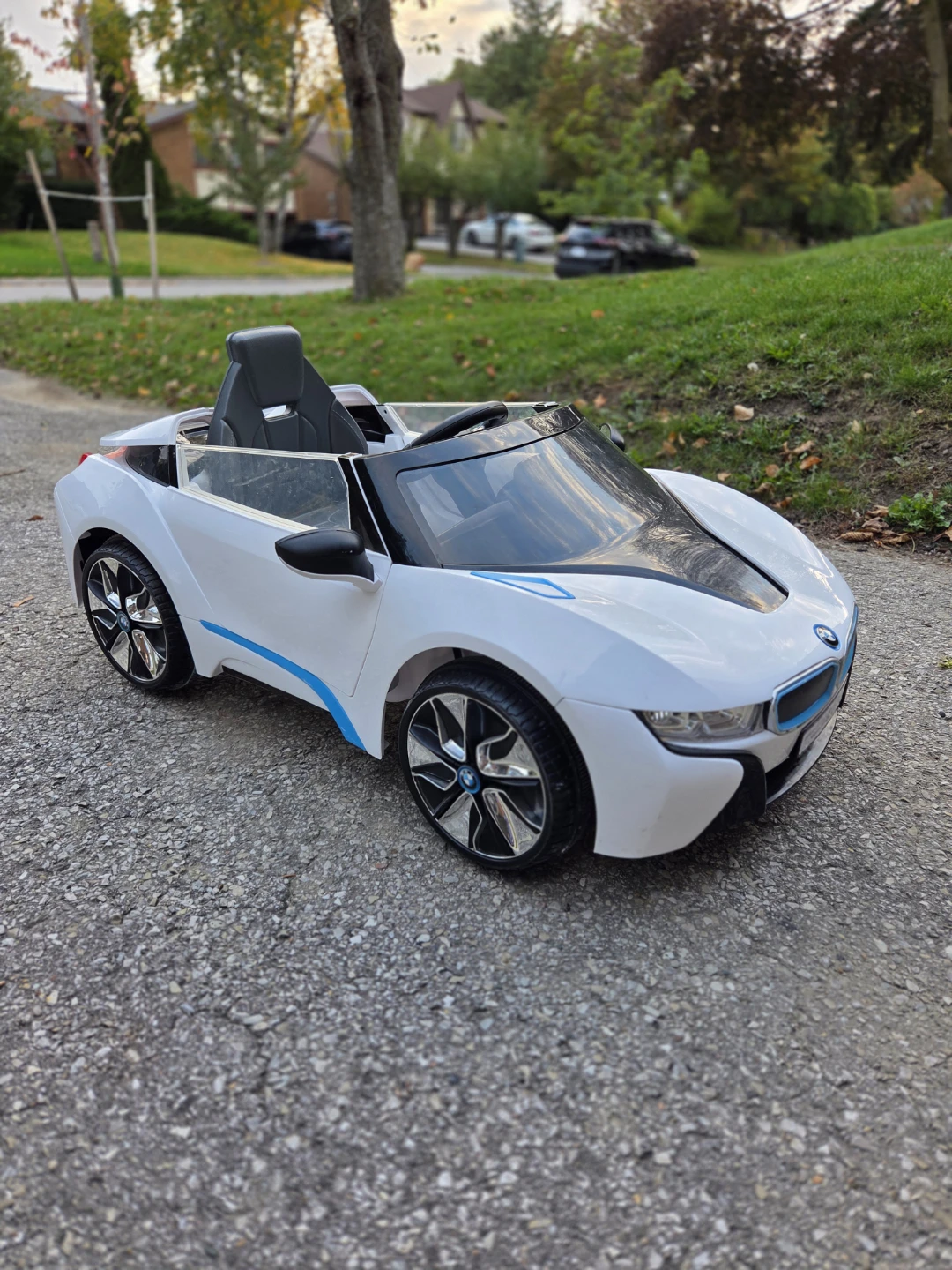 Kids BMW i8 Concept Spyder Electric Ride-On Car