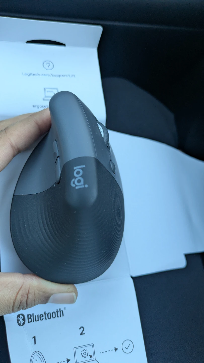 Logitech Bluetooth Vertical Ergonomic Mouse - photo 4
