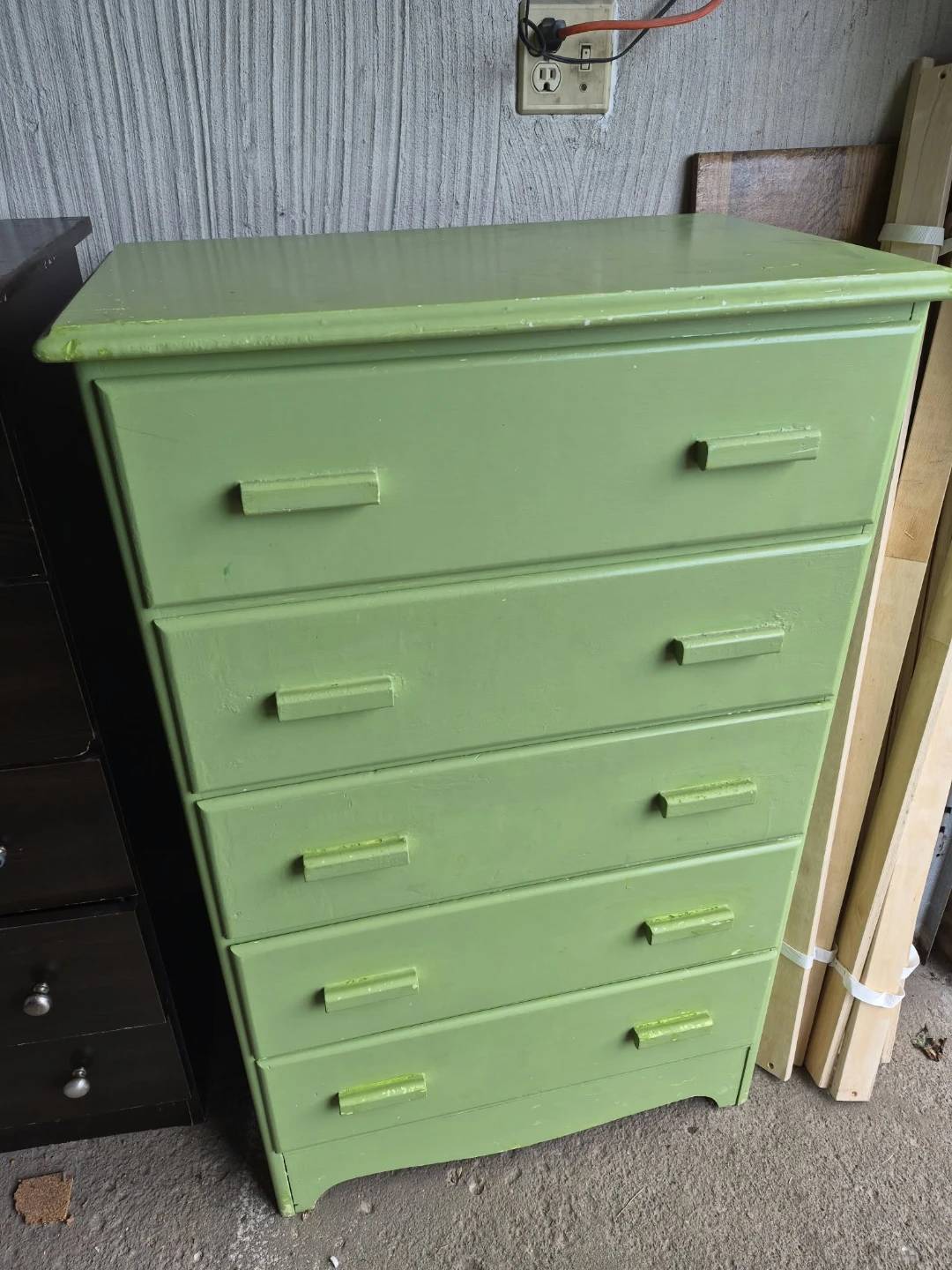 Green Five-Drawer Wooden Dresser - photo 3