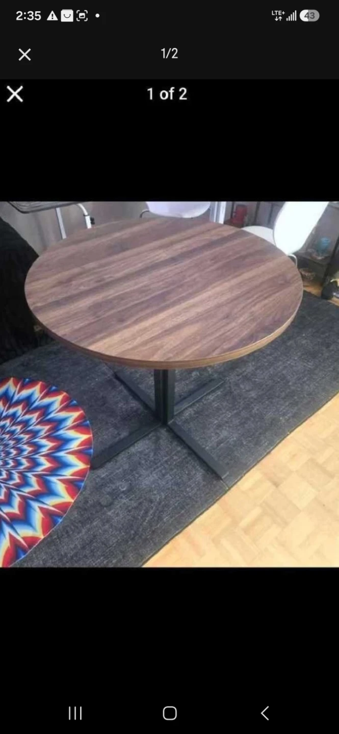 Dinning table .like new