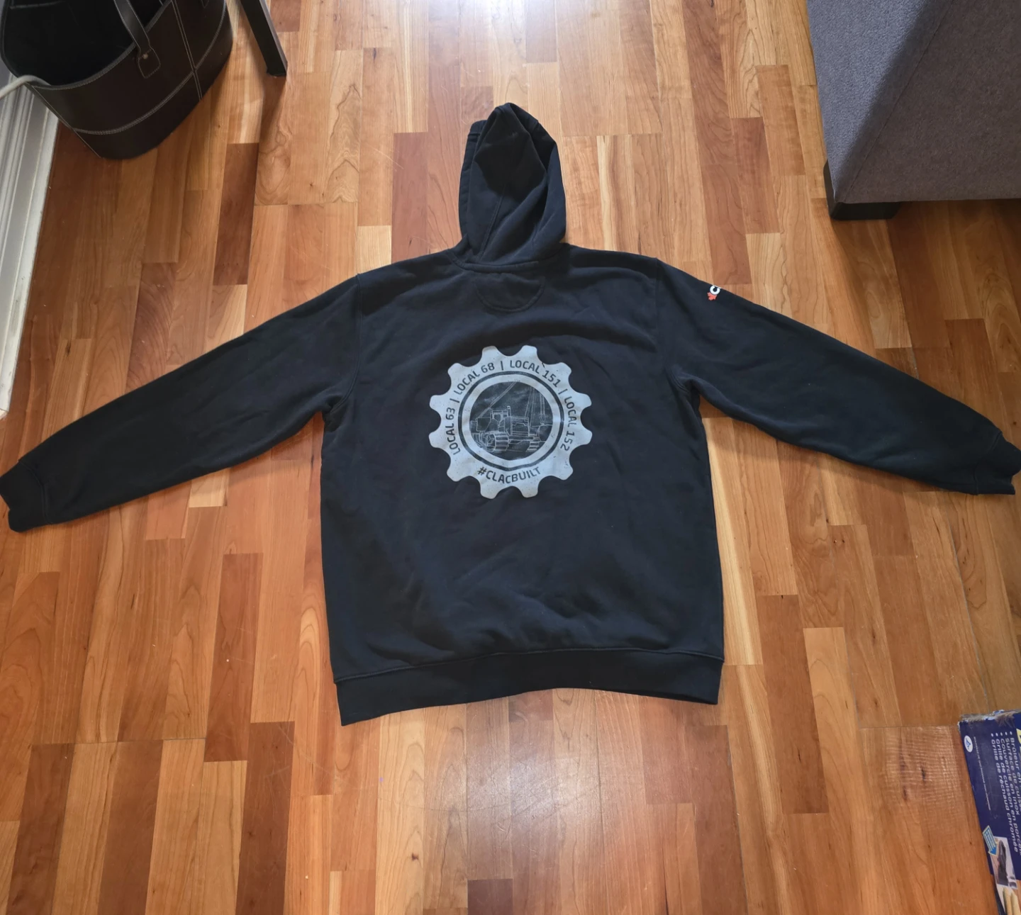 $60 Carhartt Hoodie - photo 2