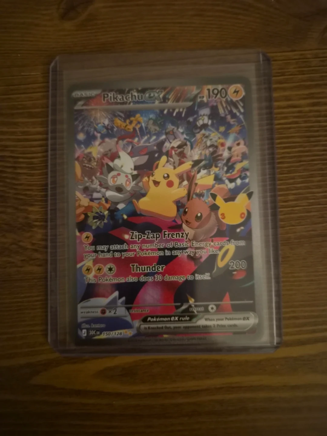 Pikachu ex 150/128 Pokémon Trading Card