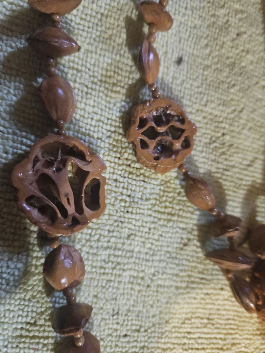 Vintage Cork Box with Carved Nut Bead Necklace - photo 5