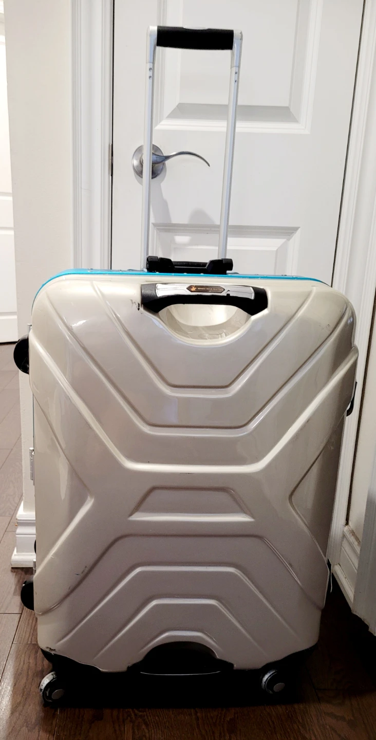 New Beverly Hills Polo Club Hardside Spinner Luggage
