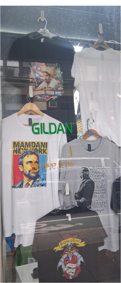 Gildan Graphic T-Shirt