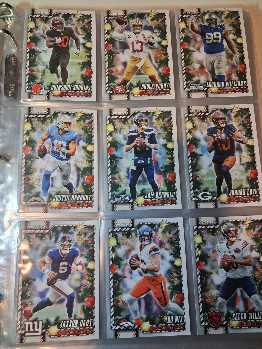 2026 Topps NFL Holiday Collection - photo 3