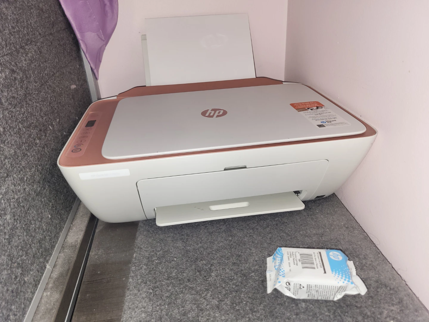 HP DeskJet printer, white and rose gold - photo 3
