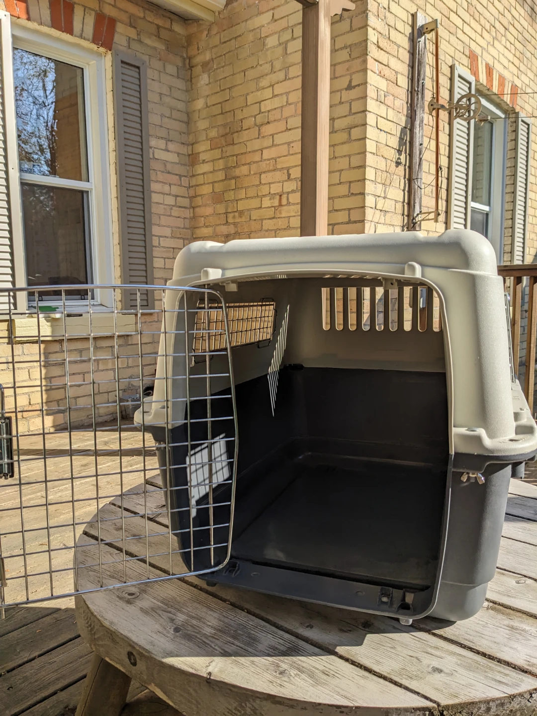 Airline Approved Small Pet Carrier -Like New - photo 3