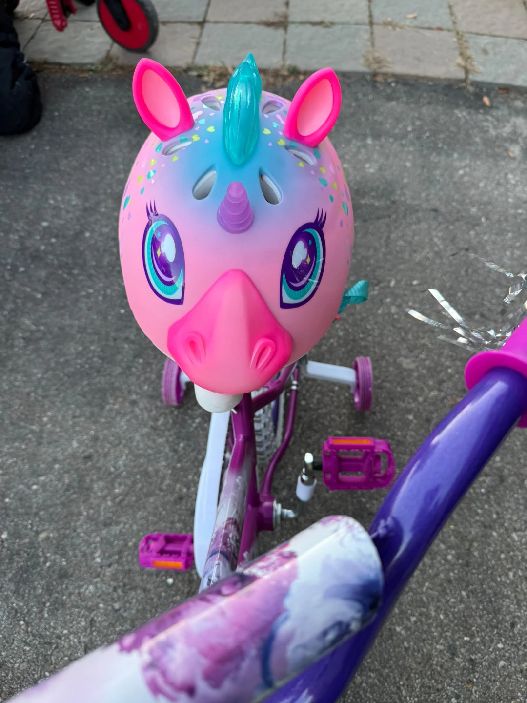 Huffy Seastar Kids Bike with Training Wheels and Helmet - photo 4