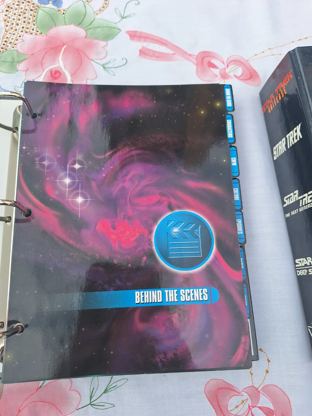 Star Trek Universe Cards 4 Binders 1997 - photo 3