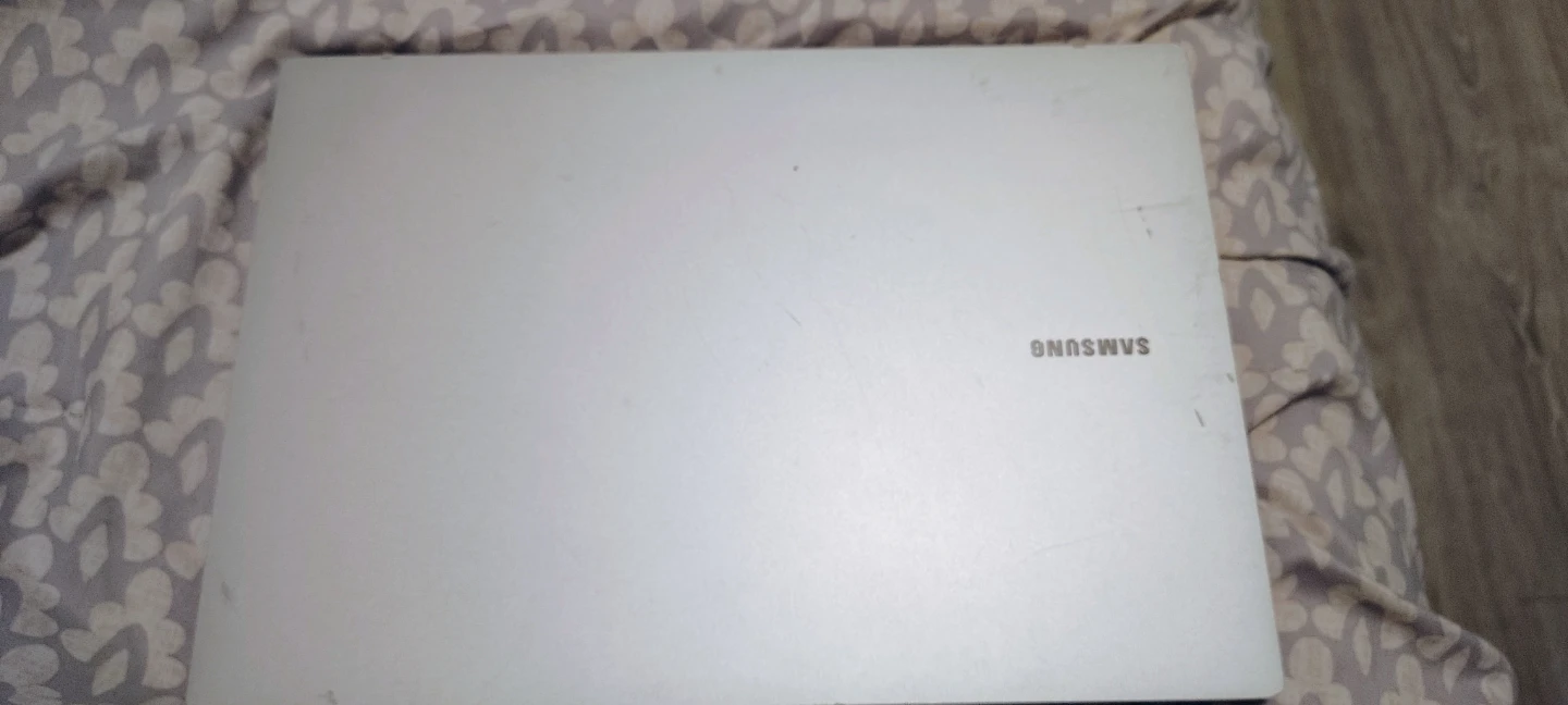 Samsung Silver Laptop - photo 4