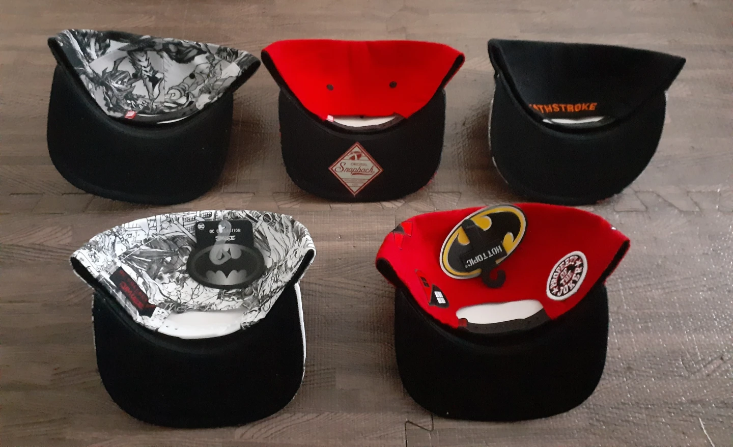 ALL FOR $20 or $5 EACH Set of 5 Marvel and DC Snapback Caps - photo 2