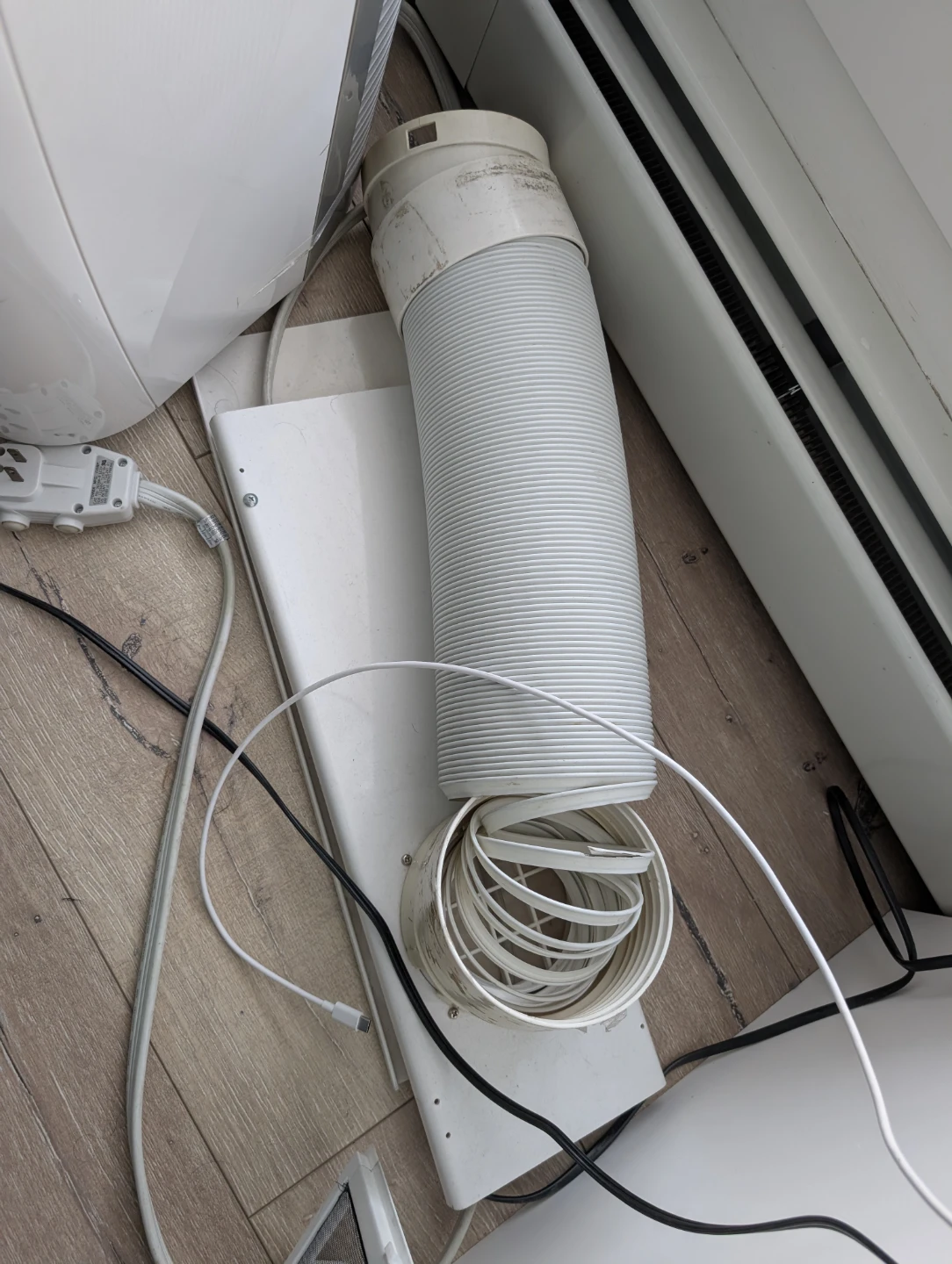 For Parts only-Haier 7,000 BTU Portable Air Conditioner - photo 3