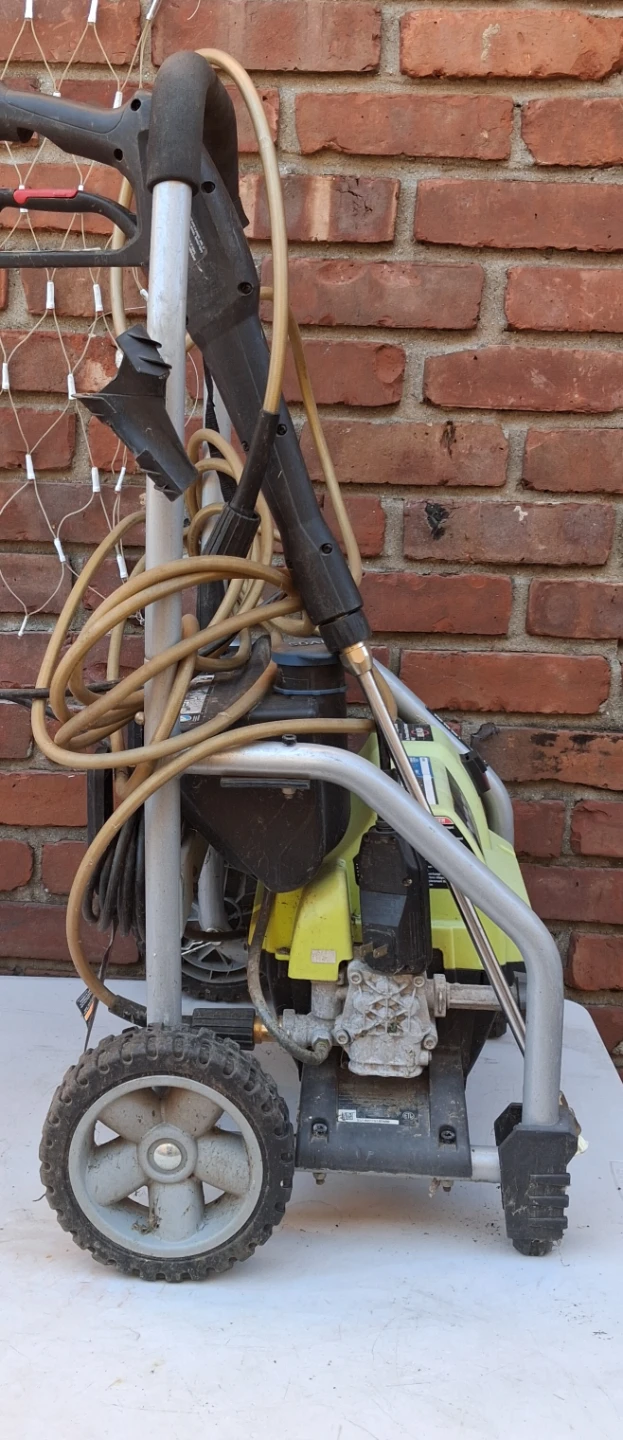 Ryobi 1700 PSI 1.2 GPM Electric Powerwasher - photo 2