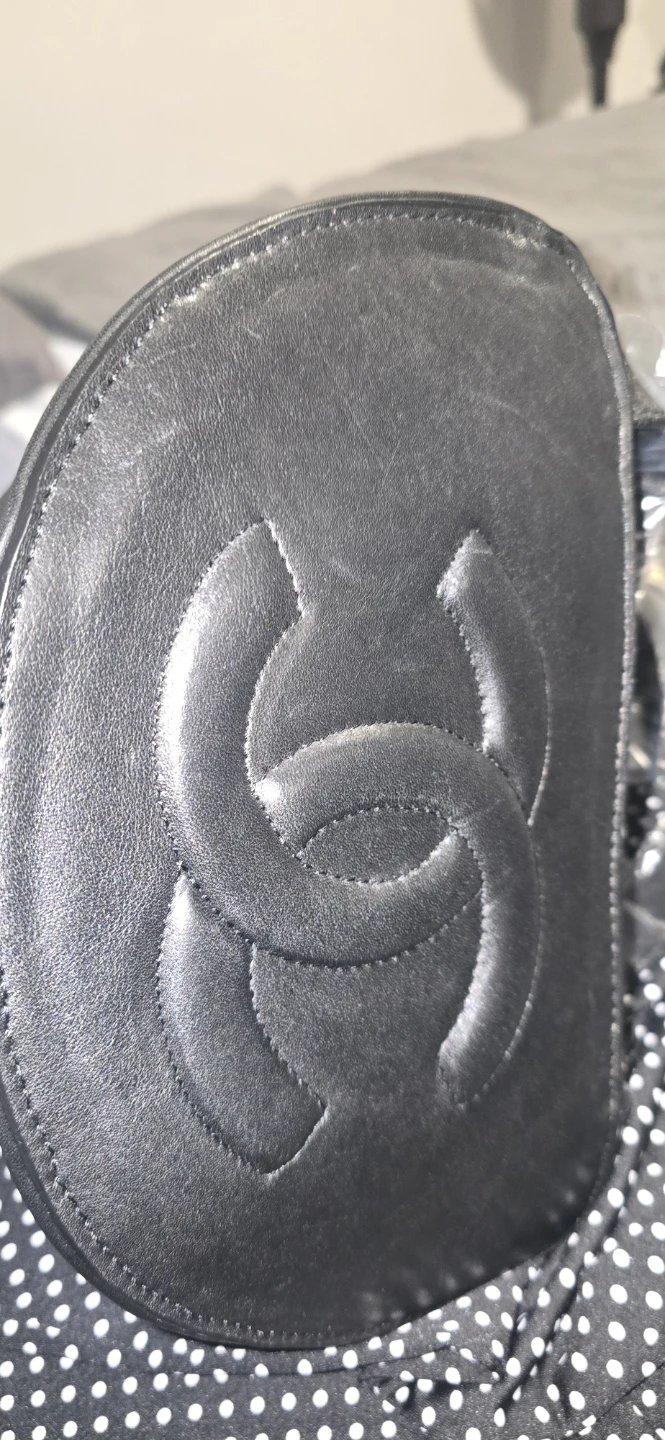 Chanel Black Leather backpack - photo 3