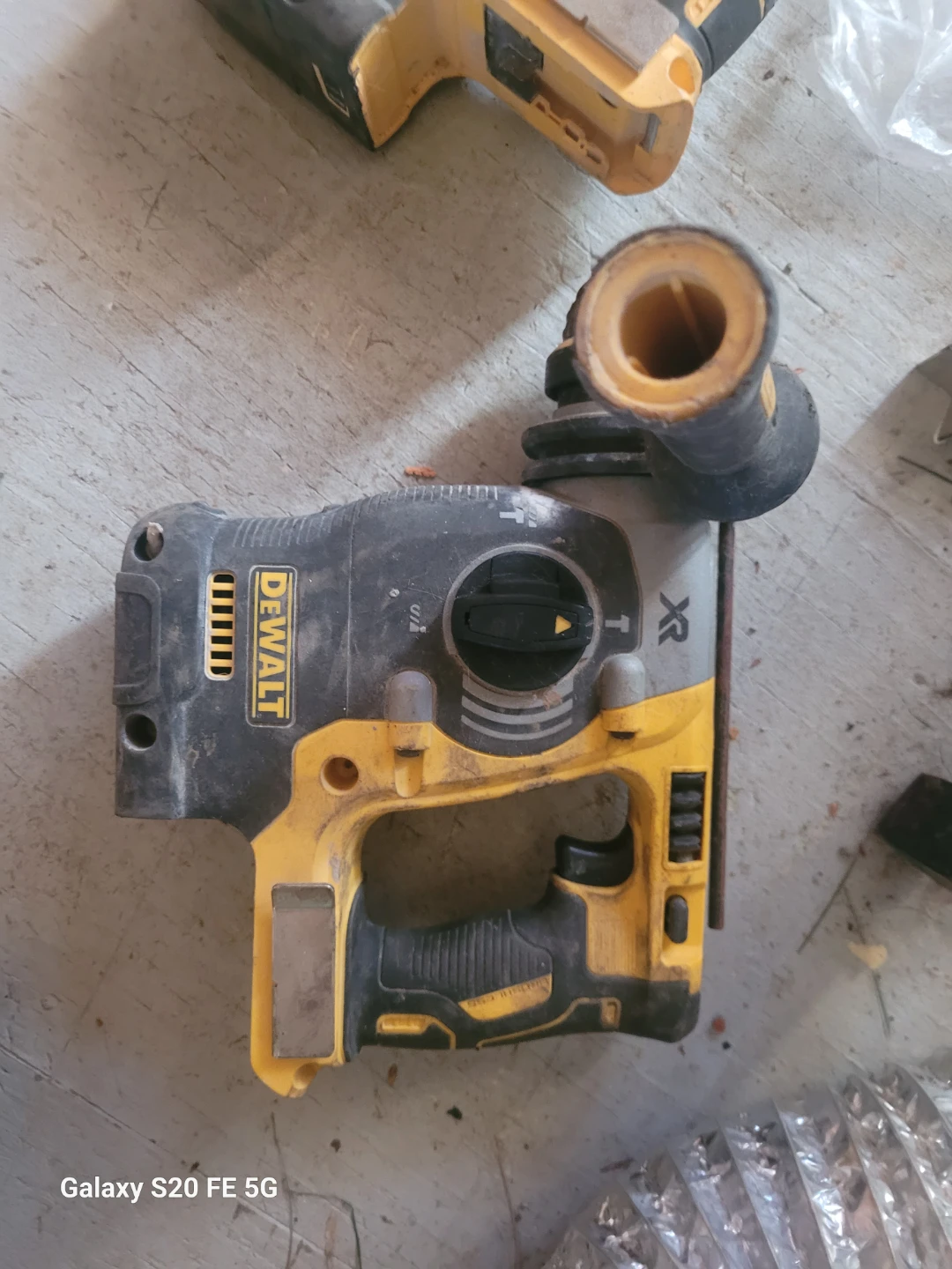 DEWALT XR Brushless Rotary Hammer Drill - photo 2