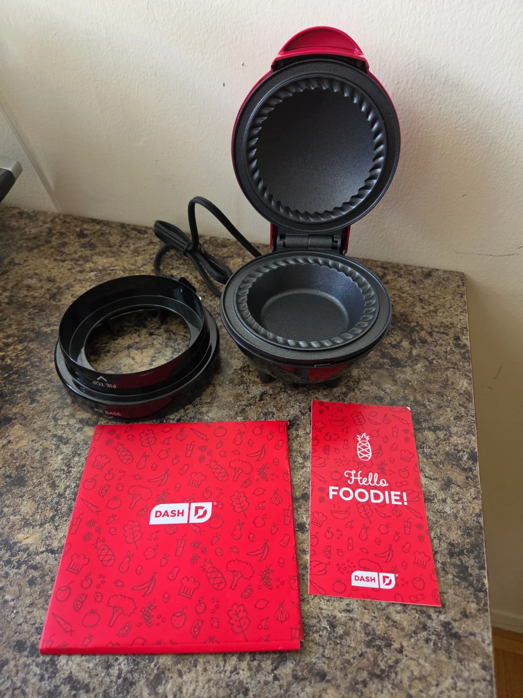 Dash Mini Pie Maker - photo 5