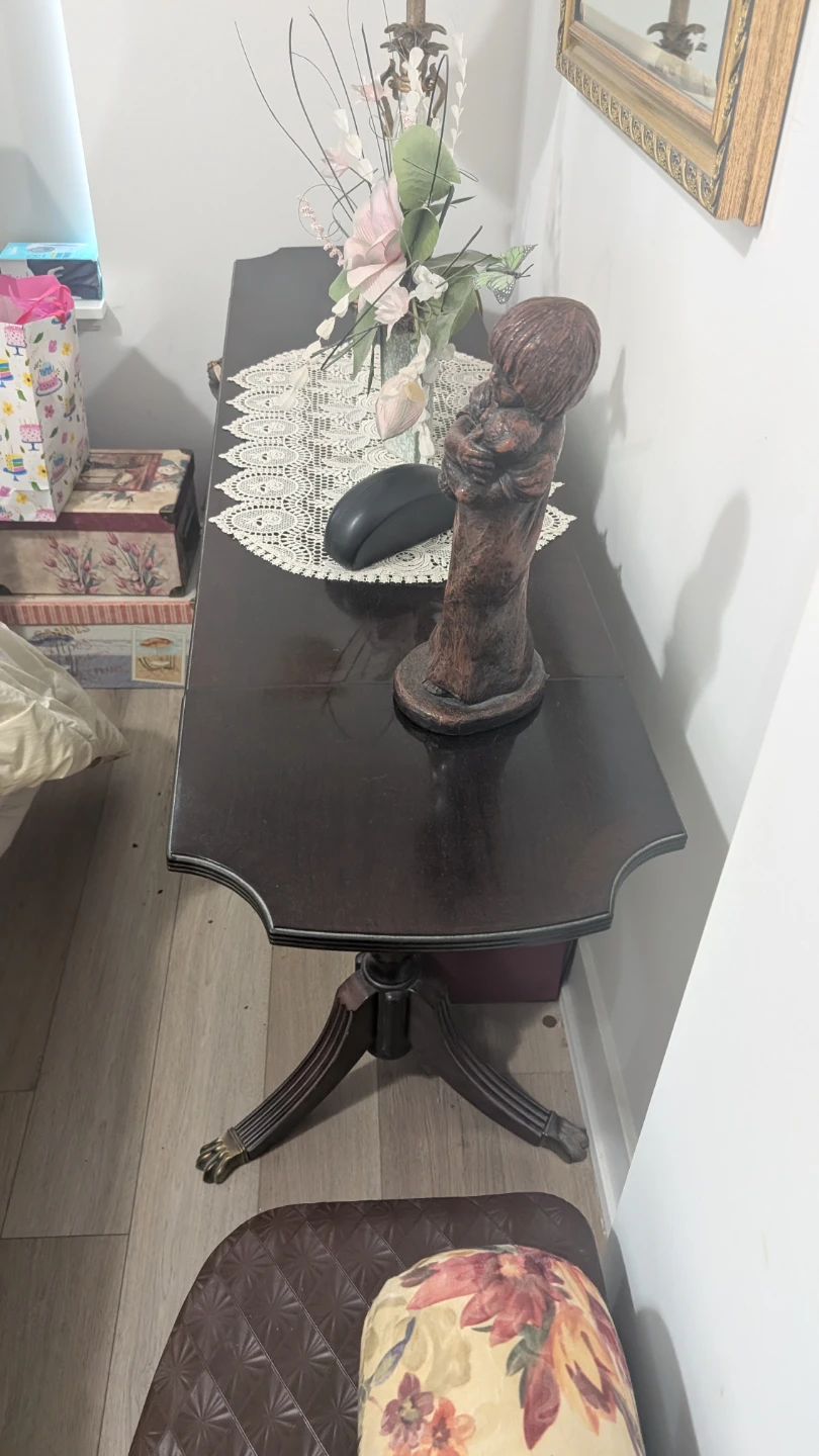Bed room set - Dark Wood Dresser with Storage - photo 5