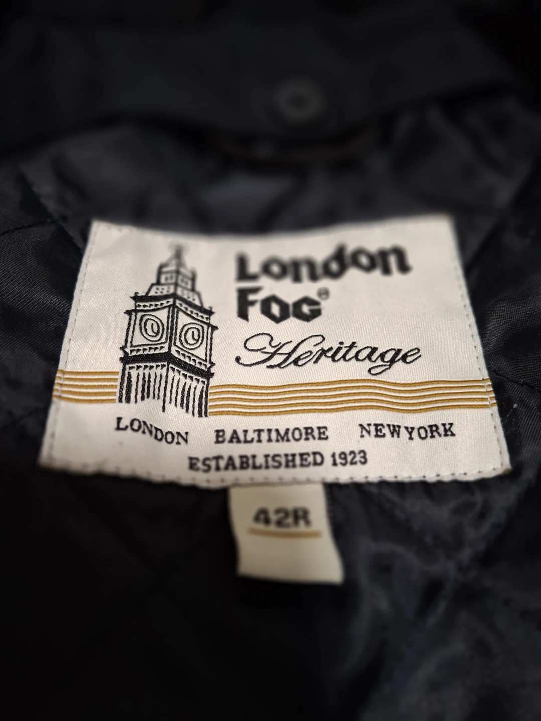 London Fog Heritage Trench Coat - Size 42R - photo 4