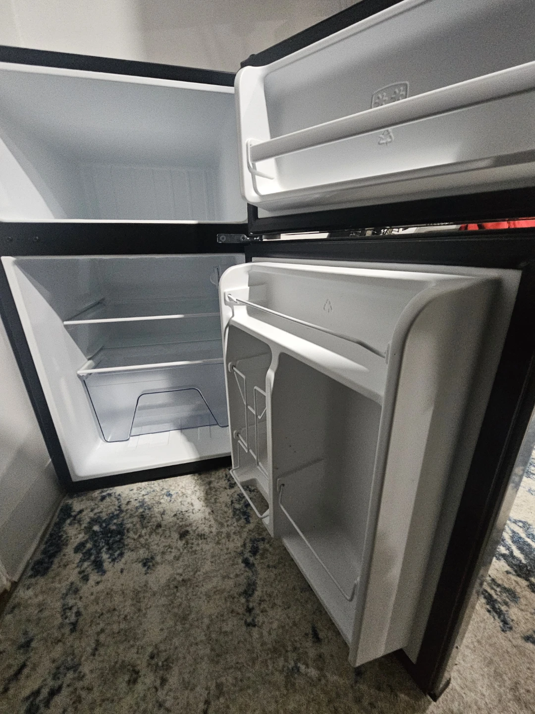 Whirlpool Compact Refrigerator