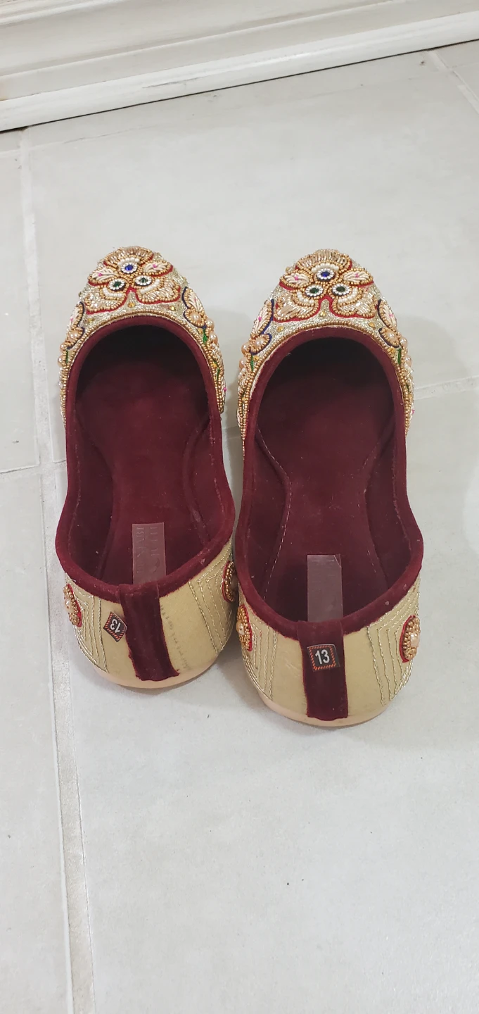 Beaded Juttis - Size 10 Canadian - photo 4