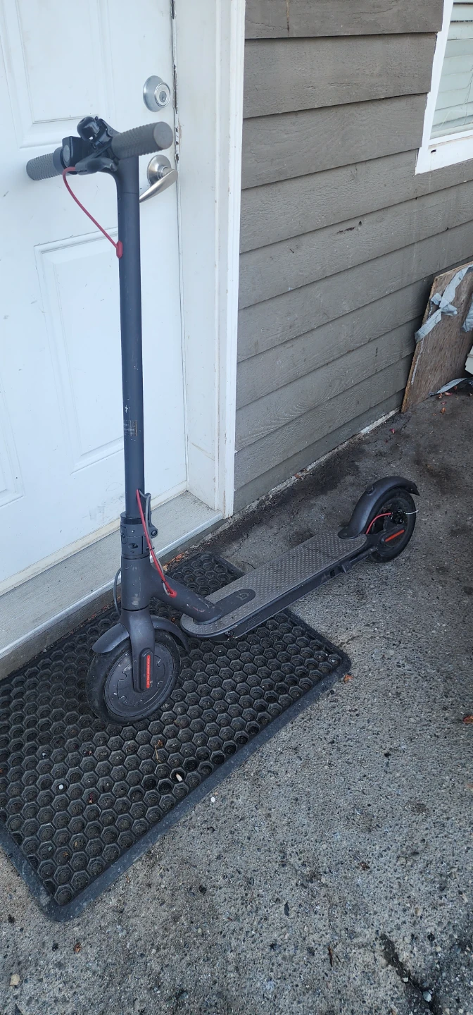 Xiaomi Mi Electric Scooter - photo 2