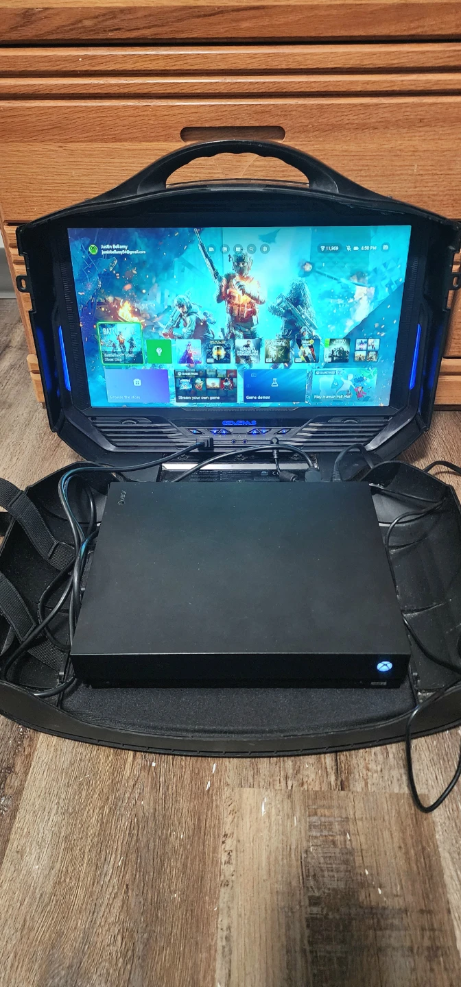 GAEMS Portable Gaming  monitor and Xbox one x - photo 2