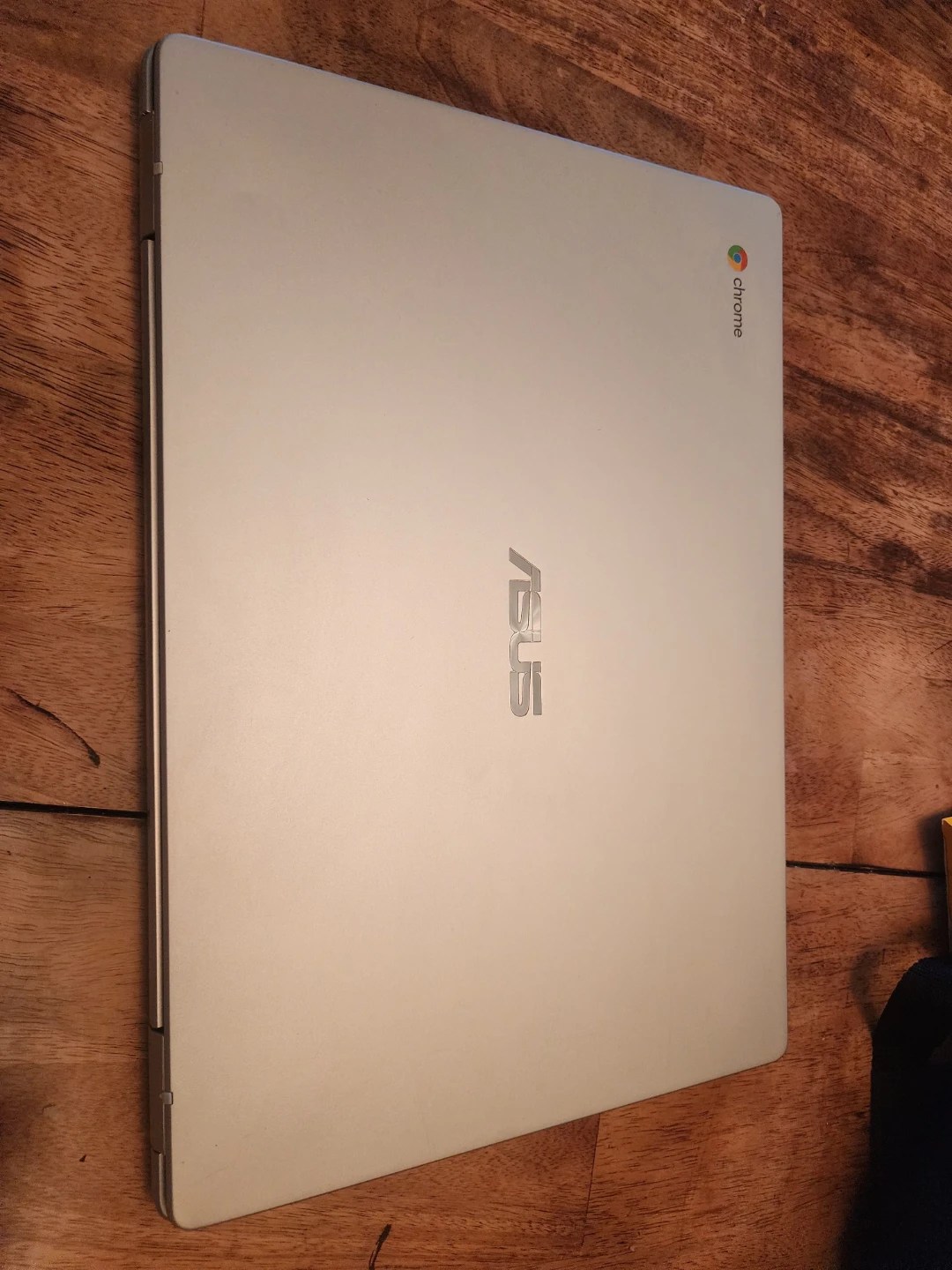 ASUS Chromebook - photo 2