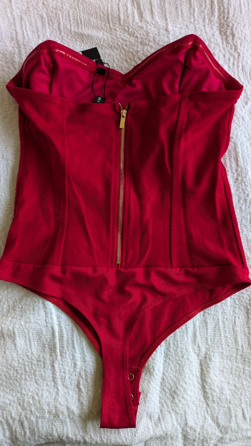 Red Strapless Bodysuit Size M - photo 2