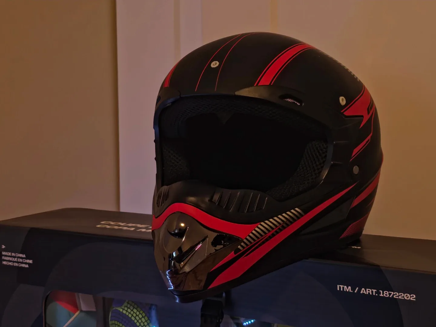 Sanding CH-202 Black and Red Helmet - photo 3