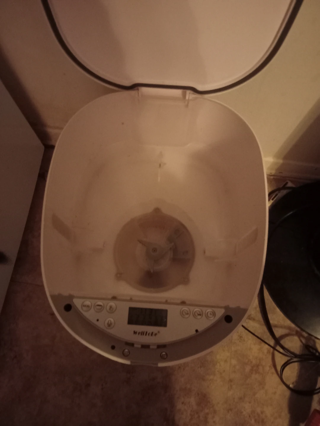 WellToBe Automatic Pet Feeder - photo 4