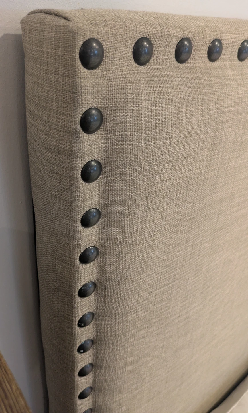 LAST CHANCE! - Upholstered Platform King Size Bed with Storage - photo 3