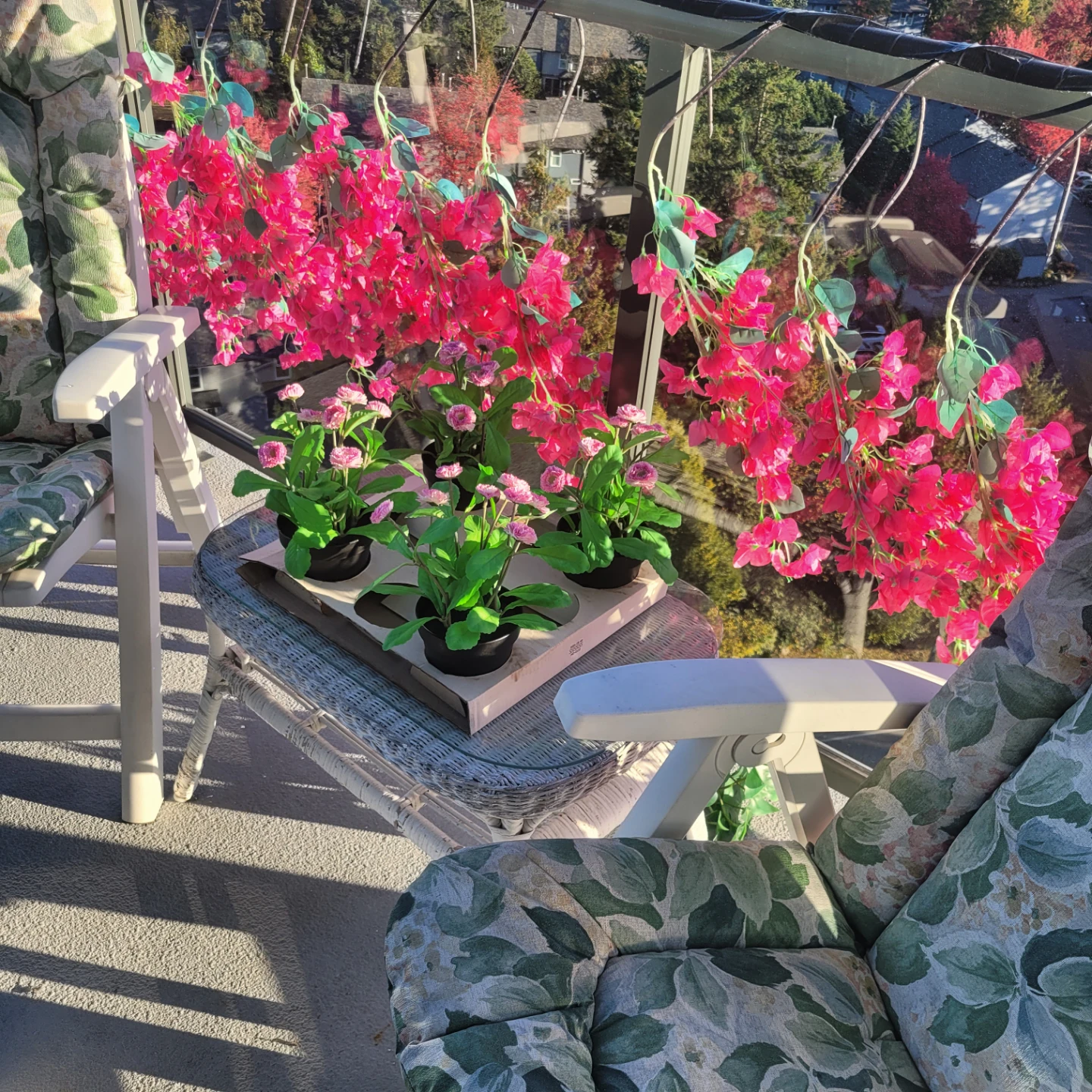 ENJOY YOUR HOME WITH ARTIFICIAL SILK FLOWERS