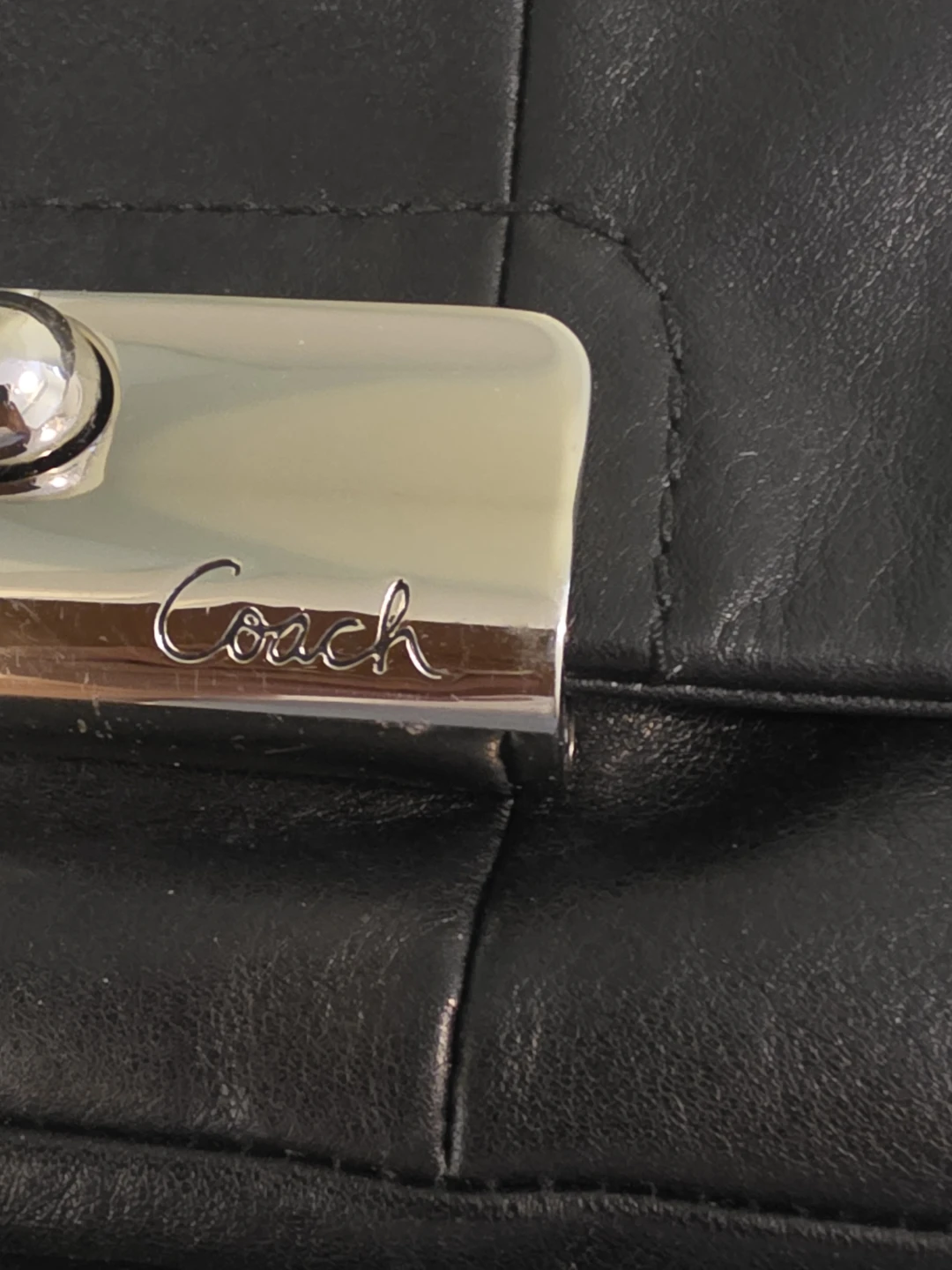 Black Coach Leather Handbag - photo 2
