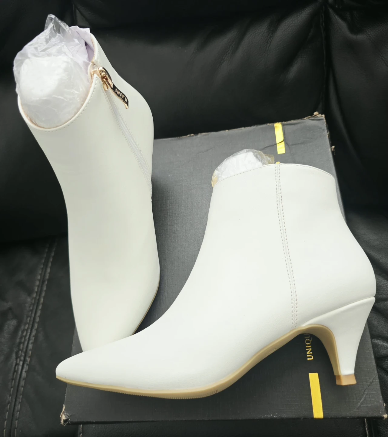 Brand new Ladies White Leather shoes for sale only $45 - photo 5