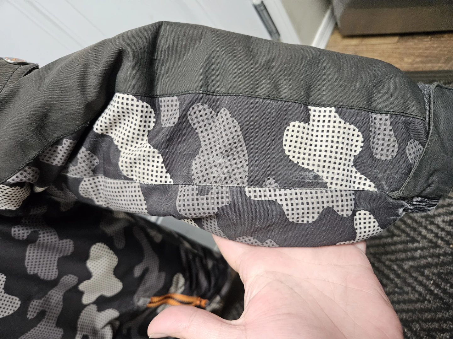 OshKosh B'gosh Boys Camo Jacket Size 10 - photo 2