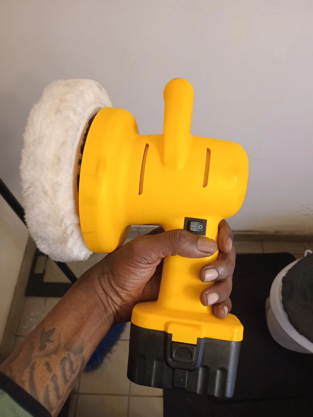 rechargeable buffer polisher (AA)