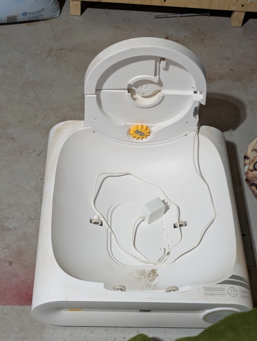 Automatic Cat Litter Box