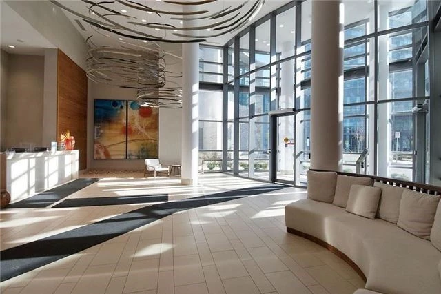 Large 1 Bed Condo neat Parklawn & Lakeshore - photo 2
