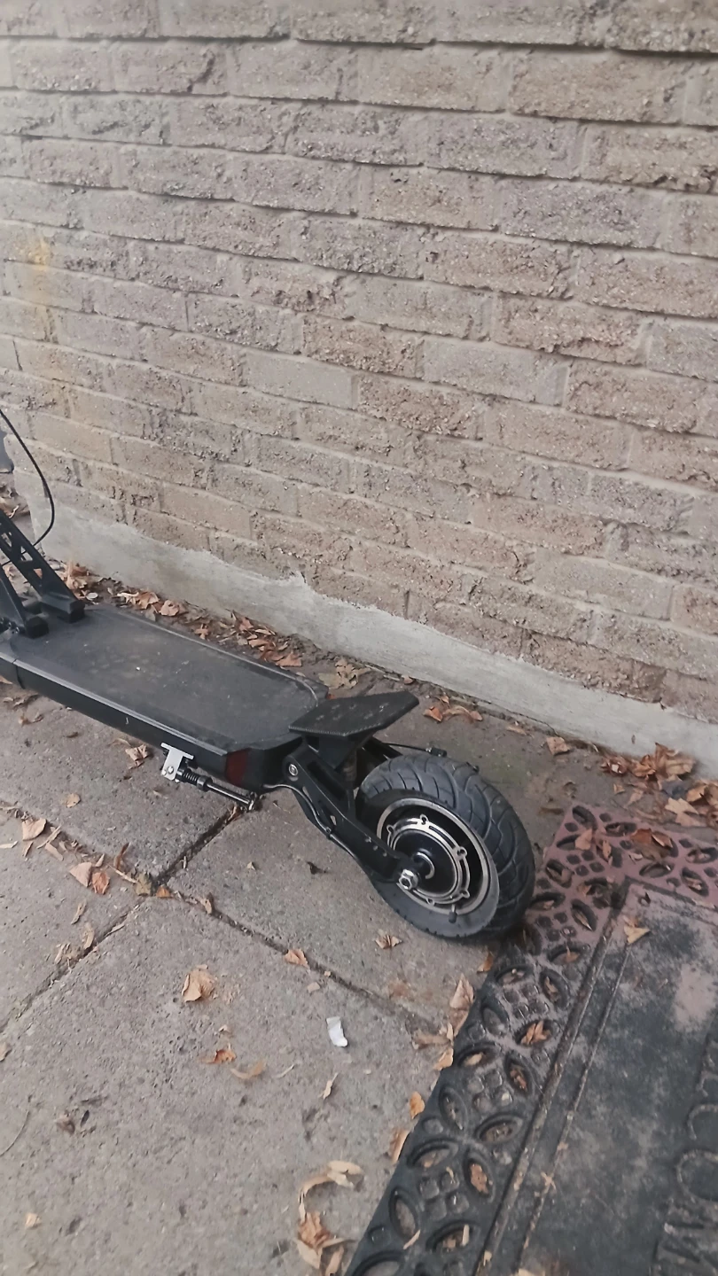 Apollo Ghost Electric Scooter - photo 2