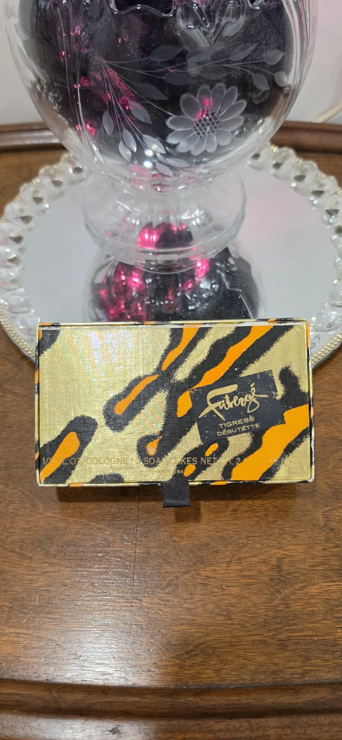 Faberge Tigress Debutette Cologne and Soap Set - photo 2